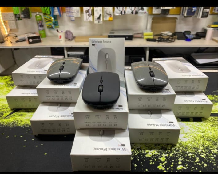 Rechargable wireless mouse